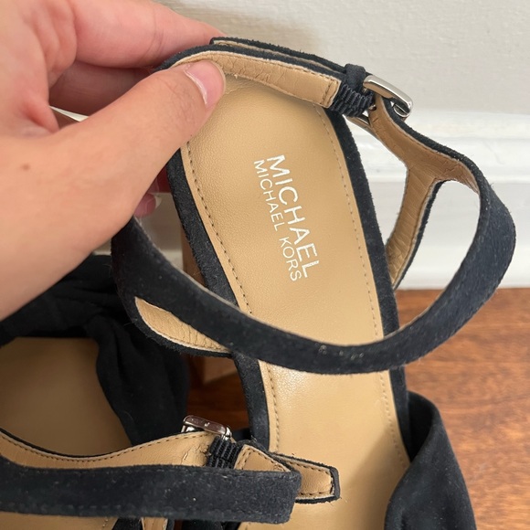 Michael Kors Women's high heel platform shoes - Picture 4 of 9